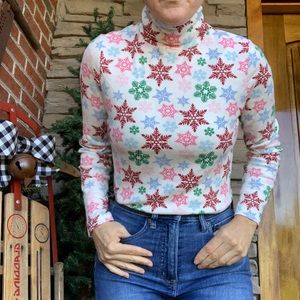 🍓3/$20 Time and Tru snowflake print turtleneck S